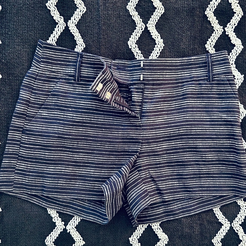 LOFT 100% Linen Shorts in Nautical Navy & White Stripes Size 4